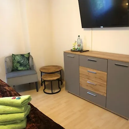Apartment-47 * פולדה